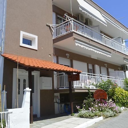 Giannas House Aparthotel Sarti Ngoại thất bức ảnh