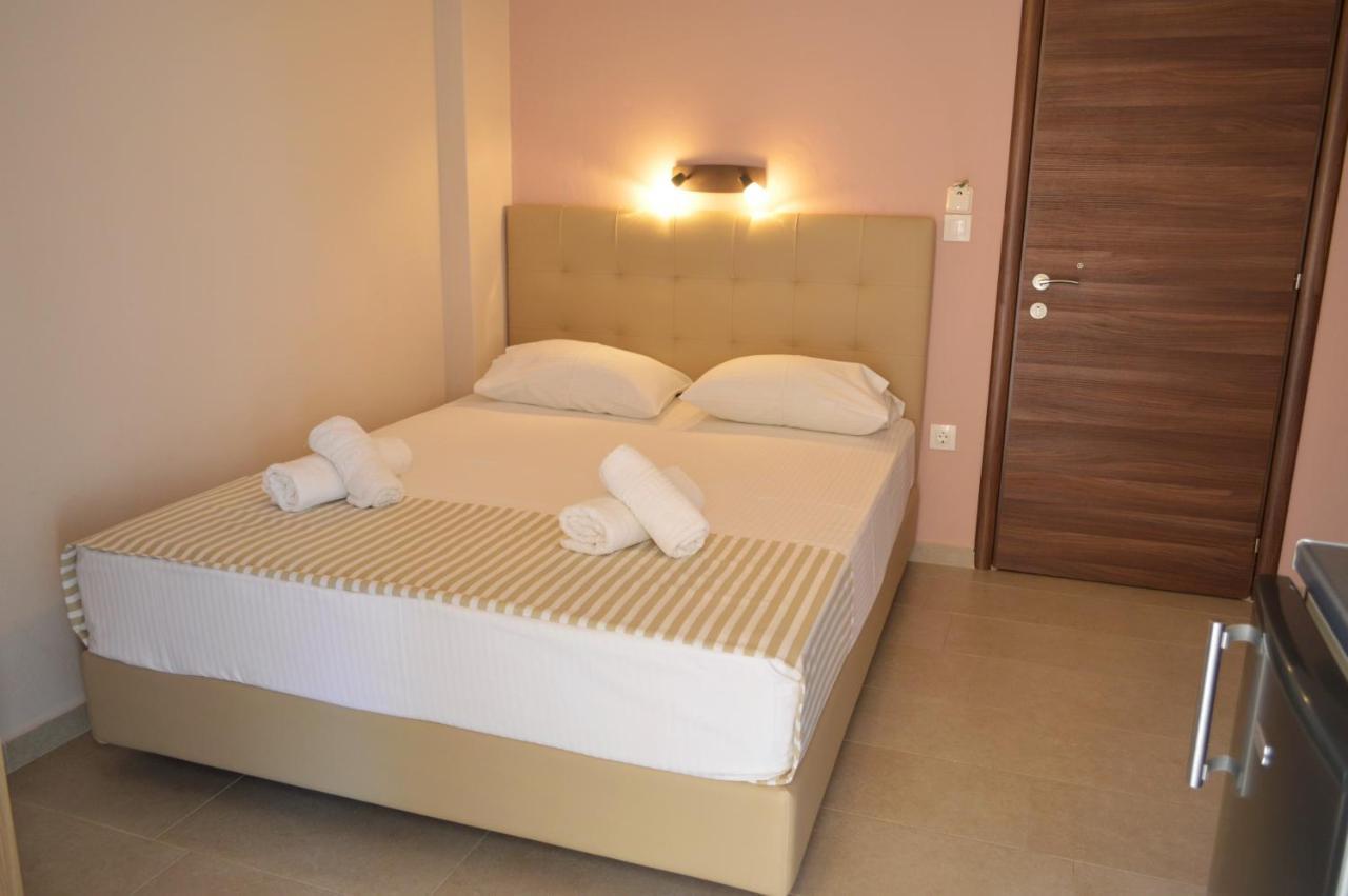 Giannas House Aparthotel Sarti Ngoại thất bức ảnh