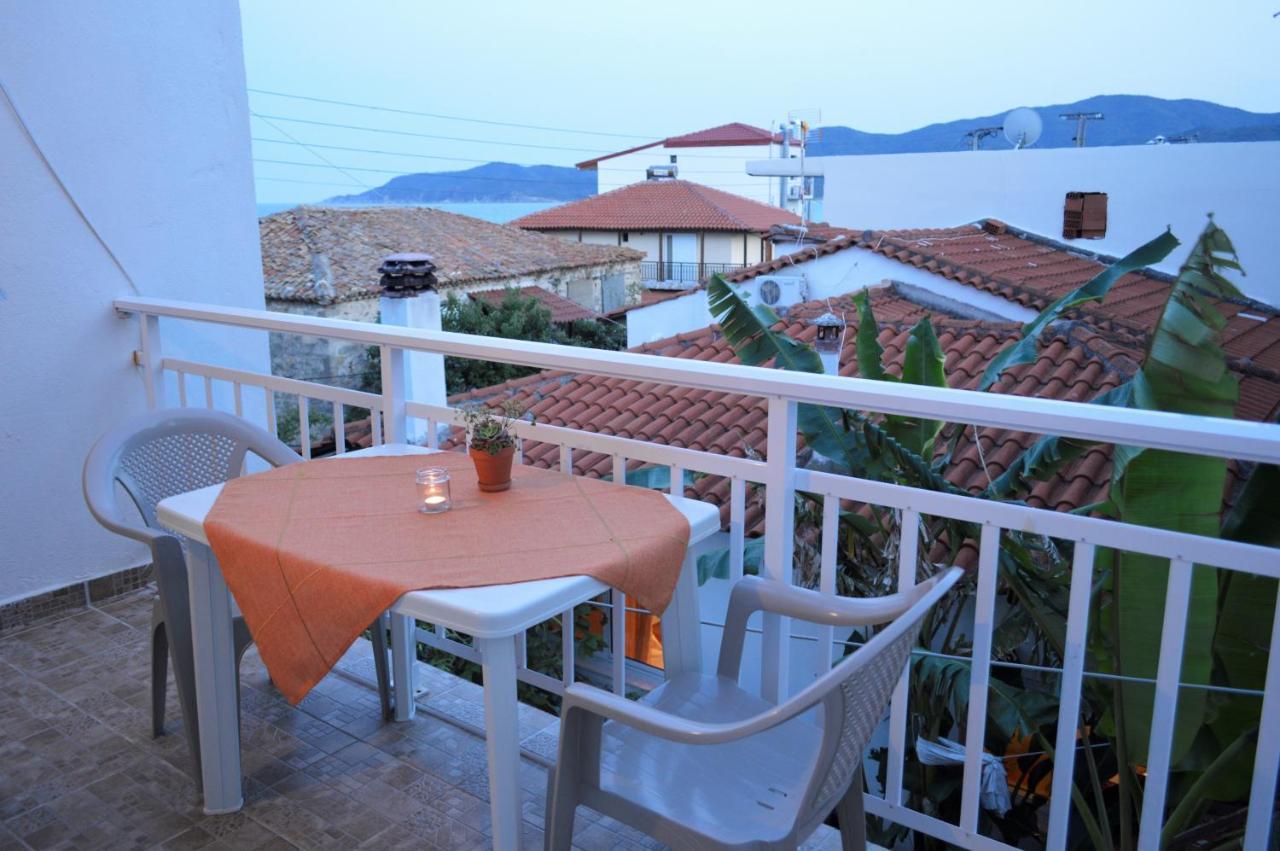 Giannas House Aparthotel Sarti Ngoại thất bức ảnh